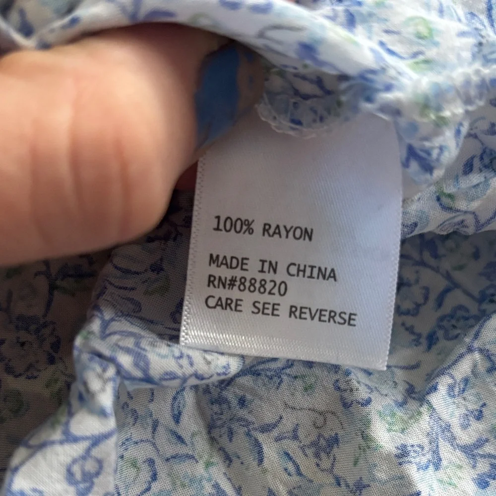 Fairycore Cynthia Rowley Blue and White Floral V-Neck Blouse | Size L - Picture 6 of 7